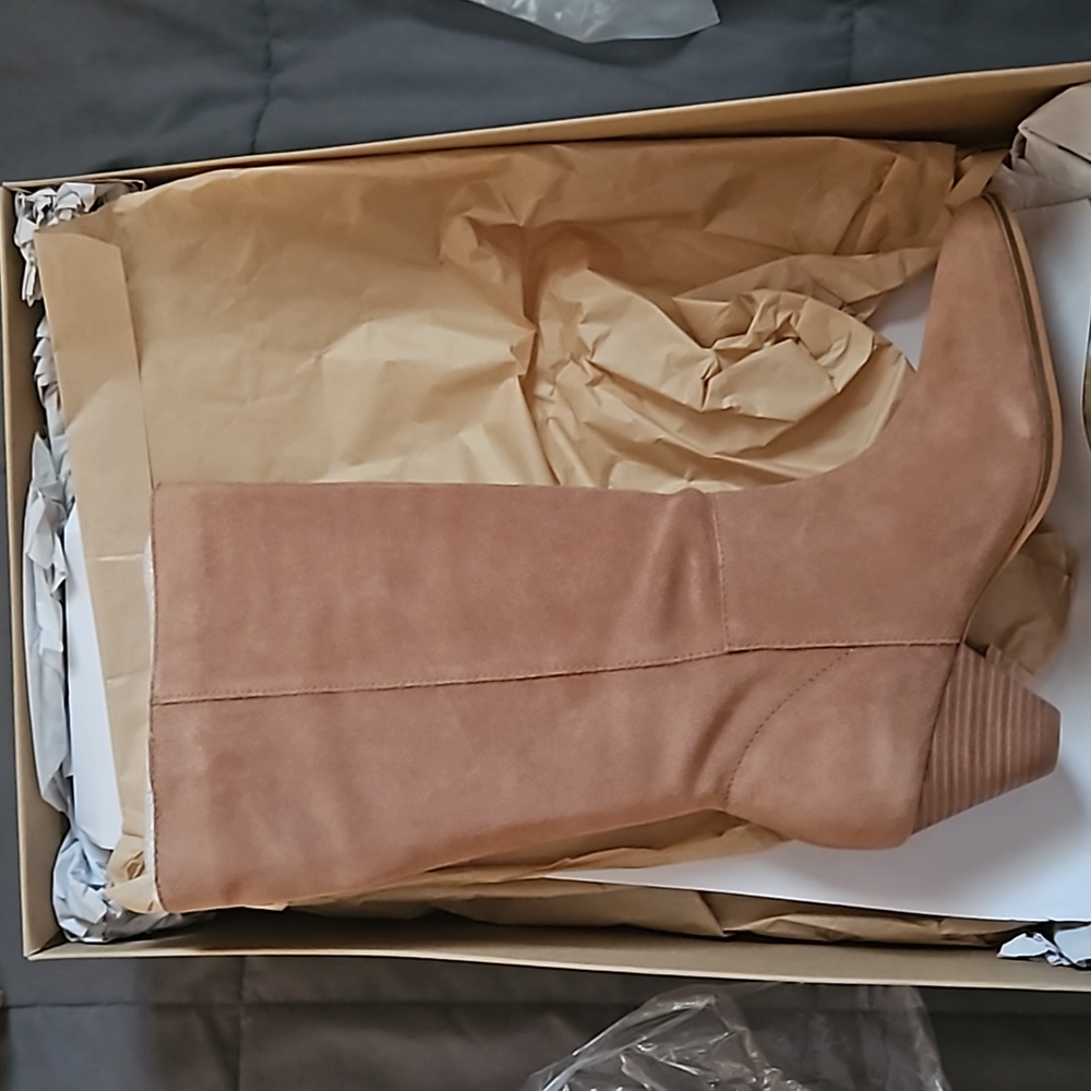 Mid calf suede boots